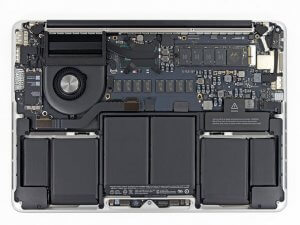 MacBook Pro výměna baterie
